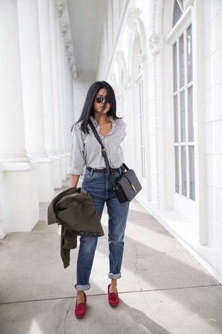 С чем носить красные замшевые лоферы женщине