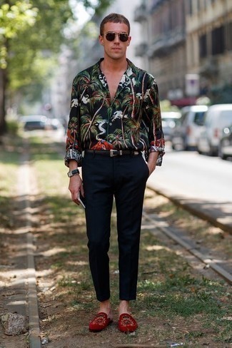 С чем носить красные замшевые лоферы мужчине