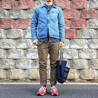 С чем носить красные замшевые кеды мужчине