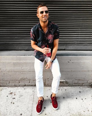 С чем носить красные замшевые кеды мужчине