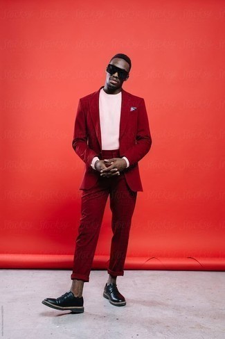 Какие туфли дерби носить с красным костюмом