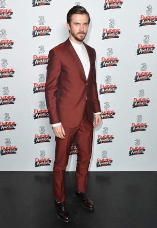 Какие оксфорды носить с красным костюмом