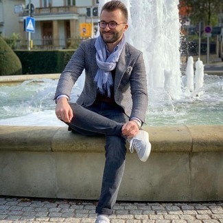 Какие пиджаки носить с красным трикотажным жилетом мужчине