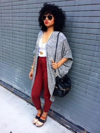 С чем носить красные спортивные штаны женщине