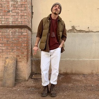 С чем носить красную футболку мужчине