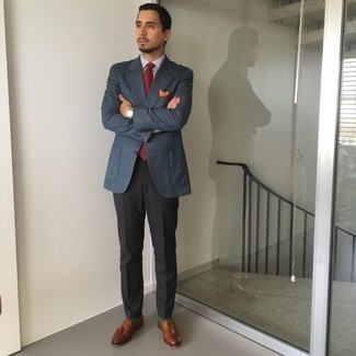 С чем носить красный галстук мужчине