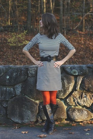 С чем носить красные колготки