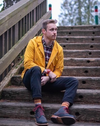 С чем носить красные часы мужчине