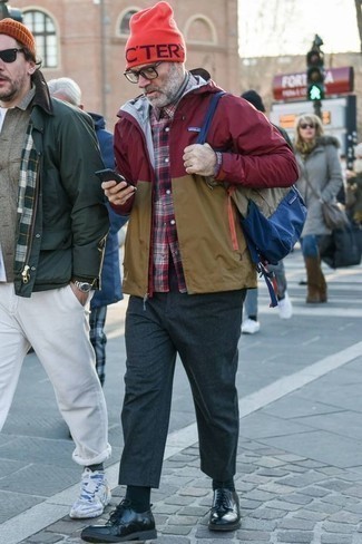 С чем носить красную ветровку мужчине