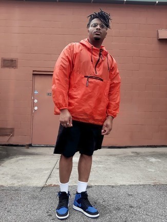 С чем носить красную ветровку мужчине