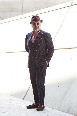 С чем носить красную шерстяную шляпу мужчине