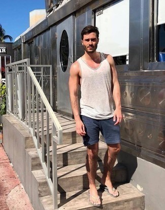 С чем носить резиновые сланцы мужчине