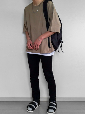 Как носить сандалии с майкой мужчине