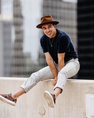 С чем носить брюки из жатого хлопка мужчине