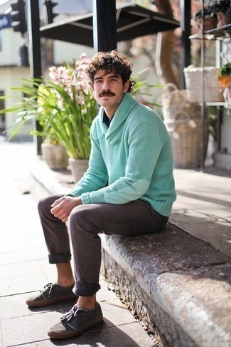 С чем носить свитер с отложным воротником