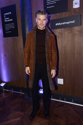 Как носить дубленку с классическими брюками мужчине