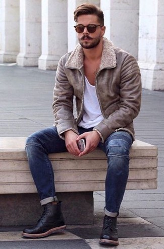 Как носить короткую дубленку с майкой мужчине