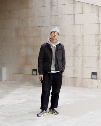 Как носить куртку-рубашку с кроссовками мужчине