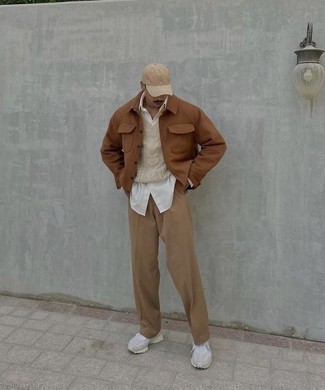 Как носить куртку-рубашку с кроссовками мужчине