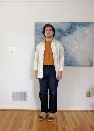 Как носить куртку-рубашку с сандалиями мужчине