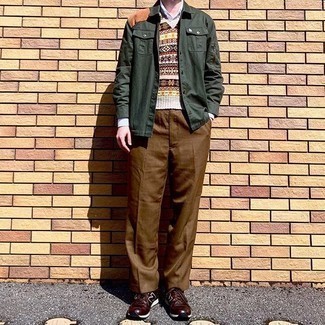 Как носить куртку-рубашку с трикотажным жилетом мужчине