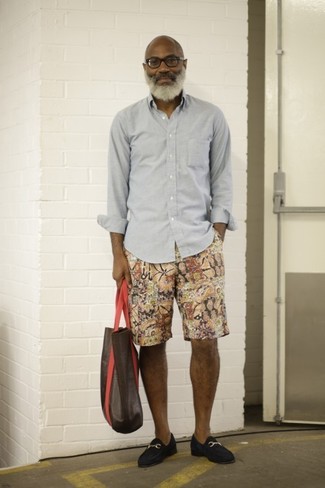 Как носить рубашку с шортами за 50 лет мужчине