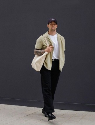 Как носить рубашку с коротким рукавом с лоферами мужчине