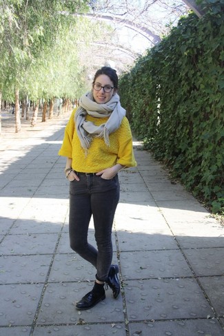 С чем носить кофту с коротким рукавом женщине