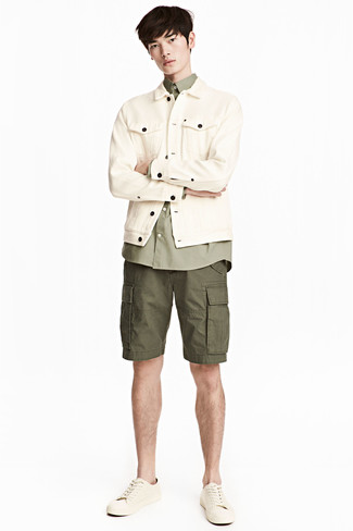 Как носить шорты с джинсовой курткой мужчине