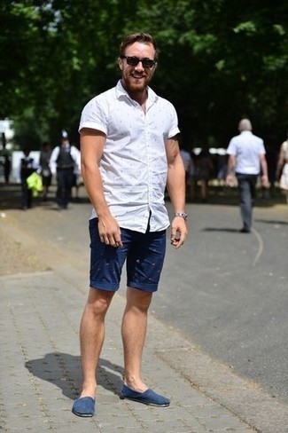 Как носить шорты с эспадрильями мужчине