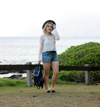 Как носить шорты с блузкой с длинным рукавом