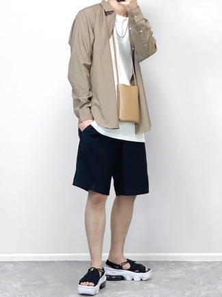 Как носить шорты с сандалиями мужчине