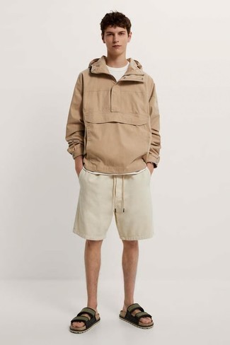 Как носить шорты с сандалиями мужчине