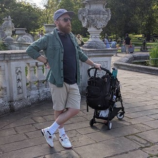 Как носить шорты с курткой-рубашкой мужчине