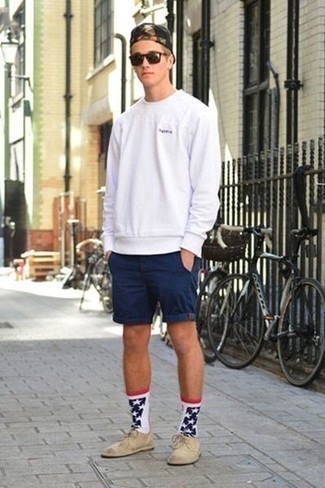 Как носить шорты с свитшотем мужчине
