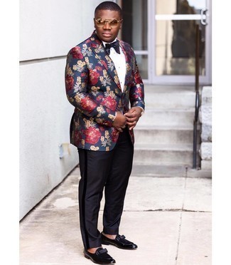 С чем носить шелковый галстук-бабочку мужчине