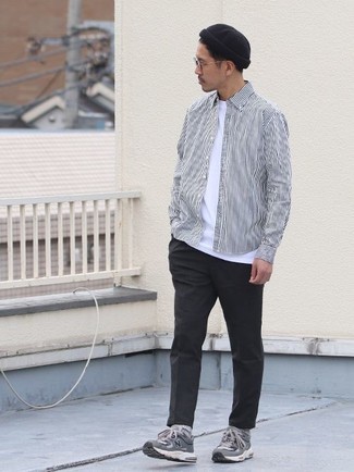 С чем носить серебряные кроссовки мужчине