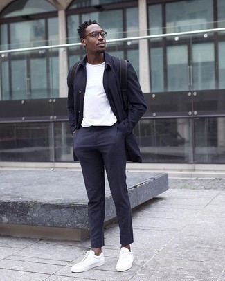 С чем носить серебряный рюкзак мужчине