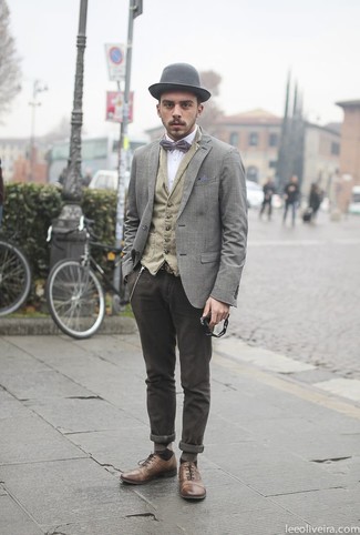 С чем носить серебряный галстук-бабочку мужчине