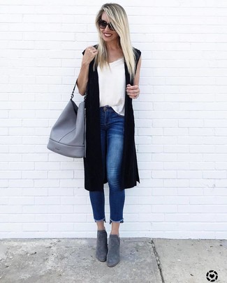 С чем носить серебряную сумку-мешок