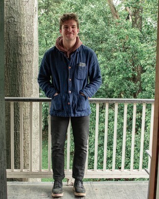 С чем носить серебряные повседневные ботинки мужчине