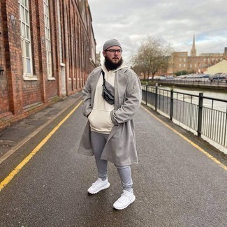 С чем носить серебряную поясную сумку мужчине