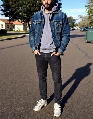 С чем носить серебряный худи мужчине