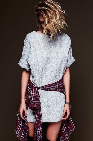 С чем носить серебряное вязаное платье