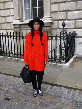 С чем носить серебряные туфли на шнуровке женщине