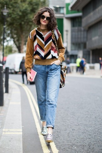 С чем носить серебряные кожаные слипоны женщине