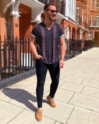 С чем носить серебряные кожаные часы мужчине