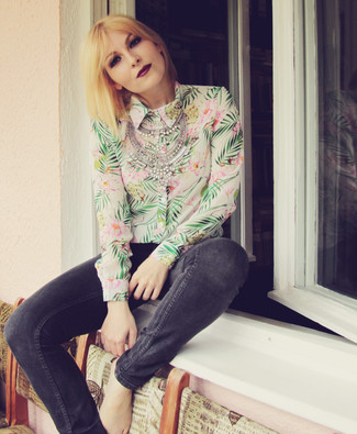 С чем носить серебряное колье