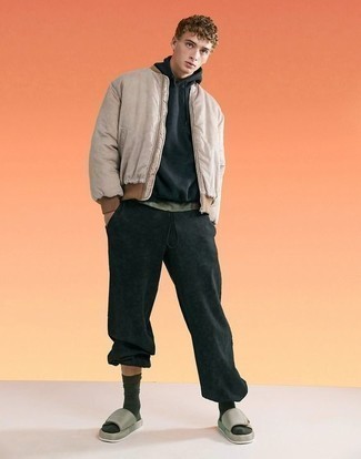 С чем носить серебряные сандалии мужчине