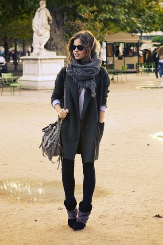 С чем носить серебряный шарф женщине